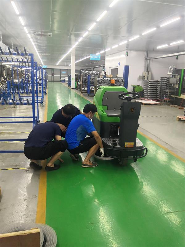 冬季使用洗地機要注意些什么